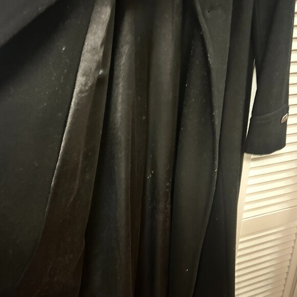 Elegant Le Chateau Long Wool Coat: Size XL - Picture 11 of 15